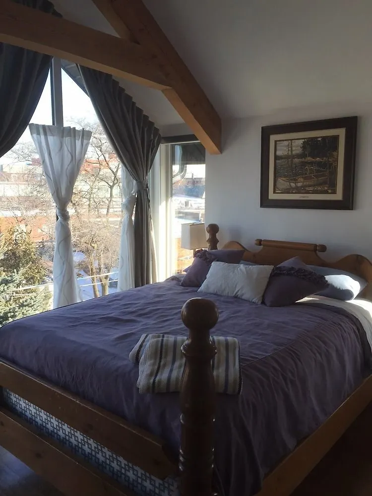 Stonehouse On Sterling Guesthouse Toronto Hotel